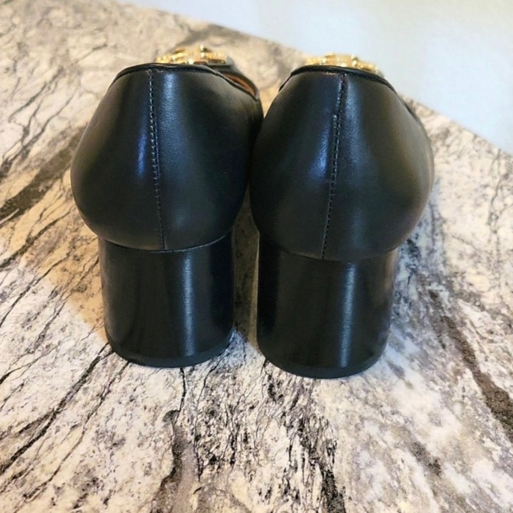 TORY BURCH-YOU ARE GOING TO LOVE. CUTE AND COMFORTABLE.SIZE 6 1/2 LOGO ON TOE. - Picture 8 of 8